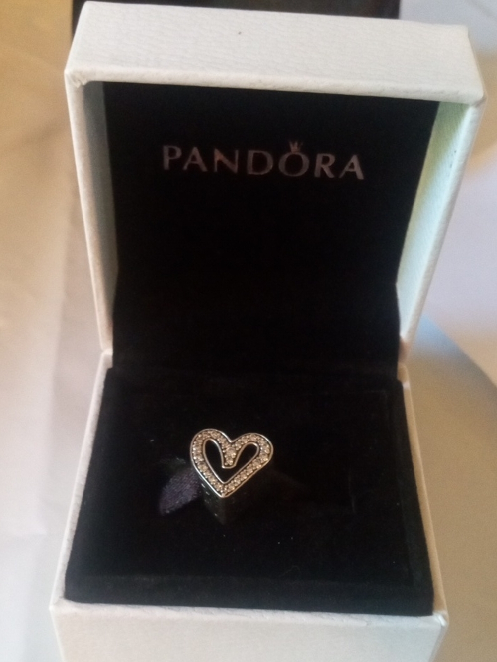 Pandora Sparkling Freehand Heart Charm/ Box